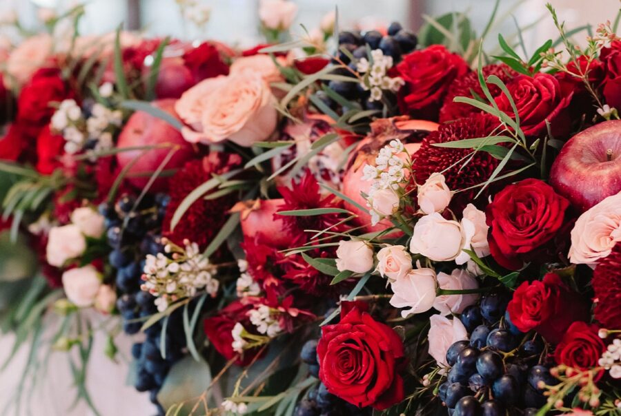 Autumn and Winter Wedding trend suggestions. Westflor flower wholesaler & rio roses