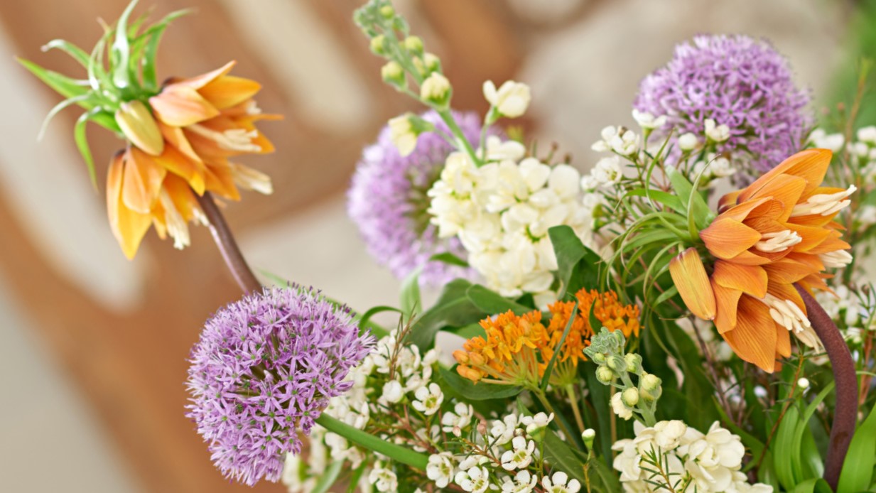 5 Top Cut Flowers for April