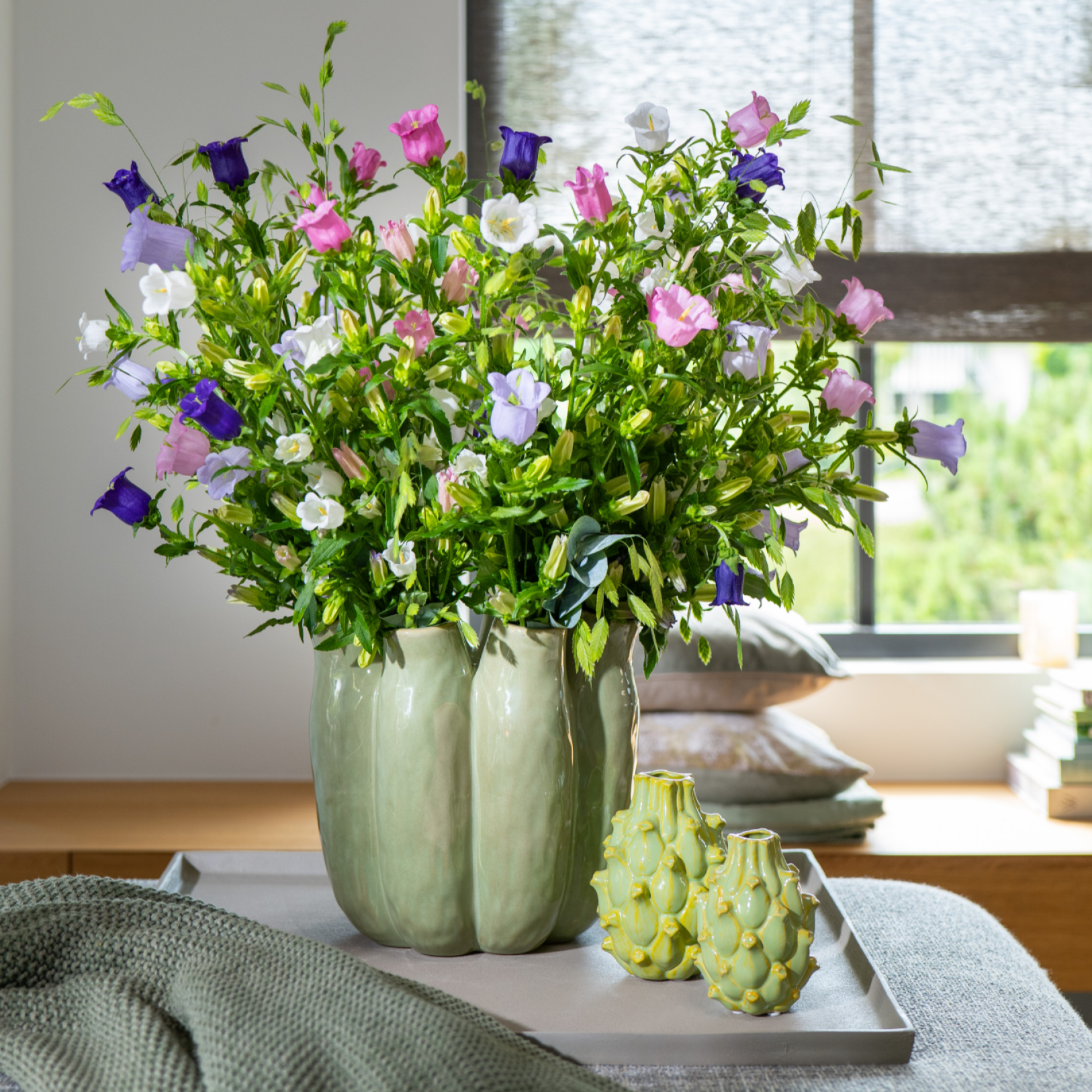 Campanula mixed vase - Westflor flower wholesale