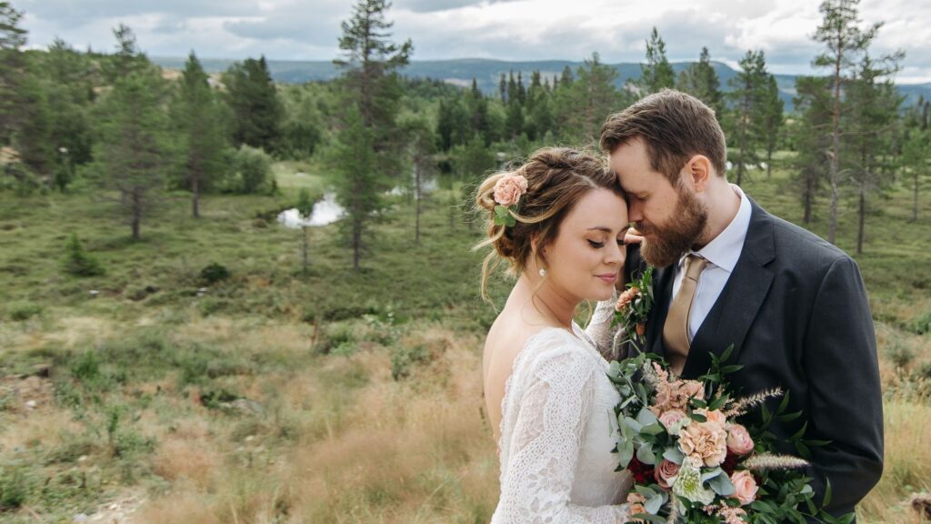 Wedding Anniversary Year Guide - Materials Flowers and Meanings