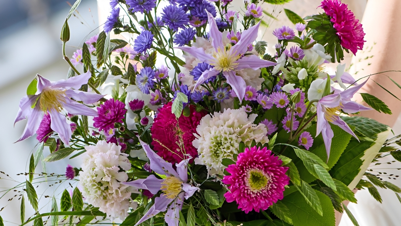 5 Top Cut Flowers for August