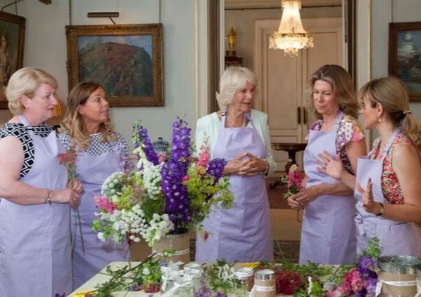 The Queen and Floral Angels